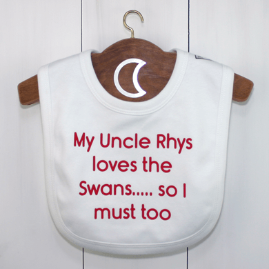 text-or-name-on-baby-bib-red
